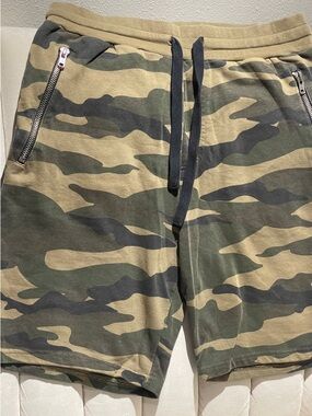 Forever 21 Men's Camo Drawstring Athletic Shorts - Olive, Black